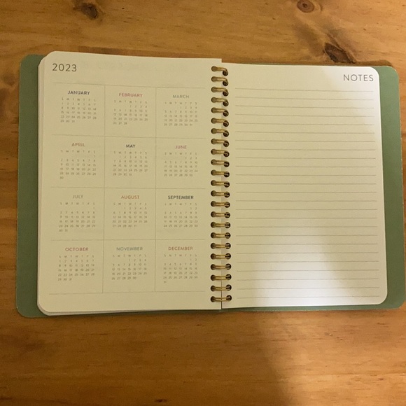 Paper source Planner Aug 2021- Dec 2022. - Picture 9 of 9